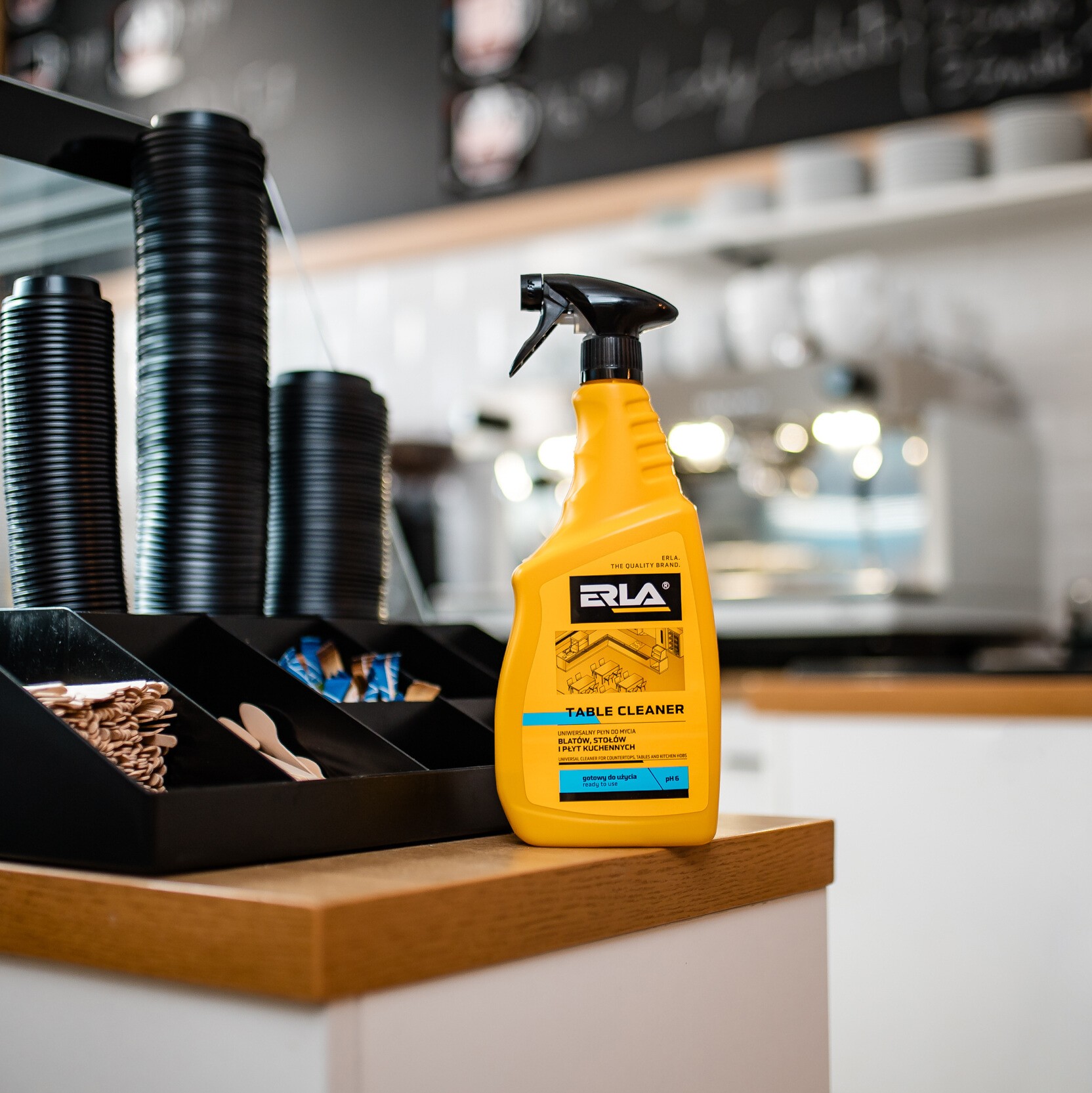 ERLA TABLE CLEANER 750ml - obrazek 3