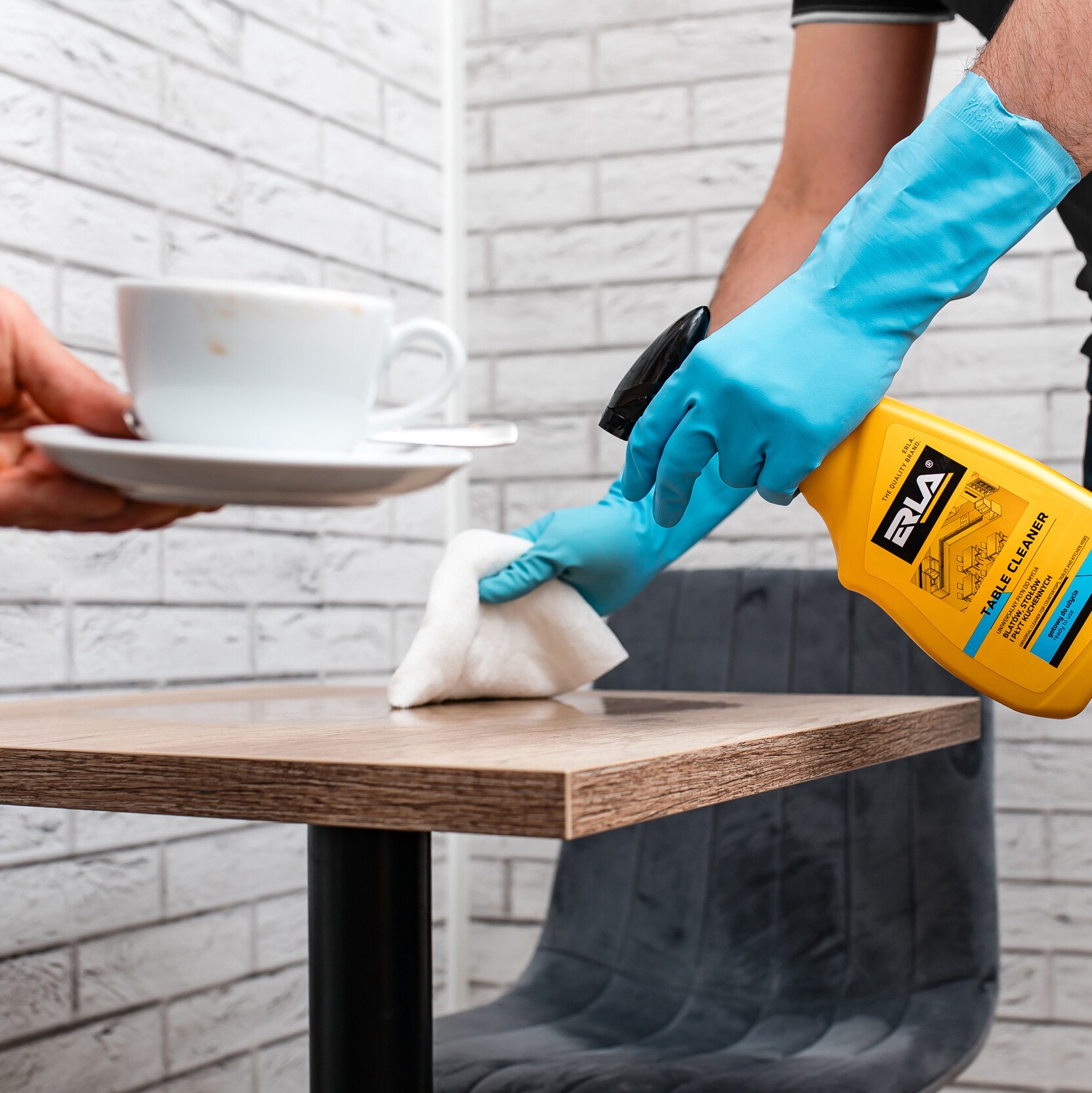 ERLA TABLE CLEANER 750ml - obrazek 4