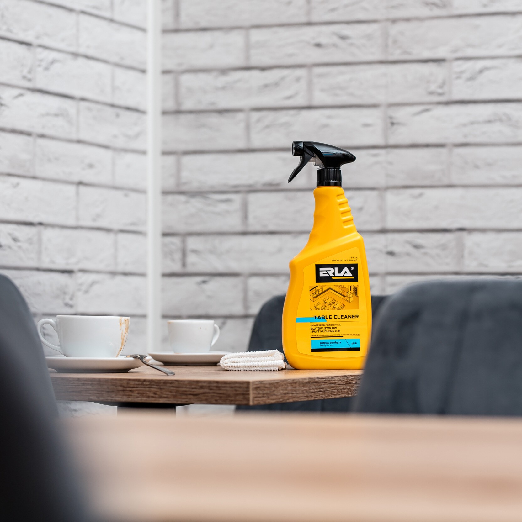 ERLA TABLE CLEANER 750ml - obrazek 7